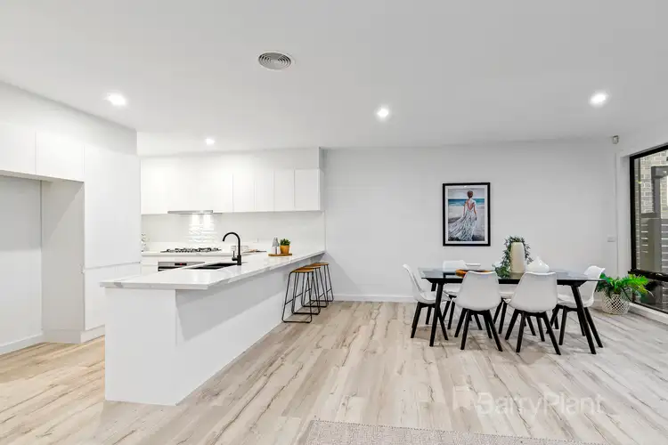 Fifth view of Homely house listing, 2 Janet Crescent, Bundoora VIC 3083