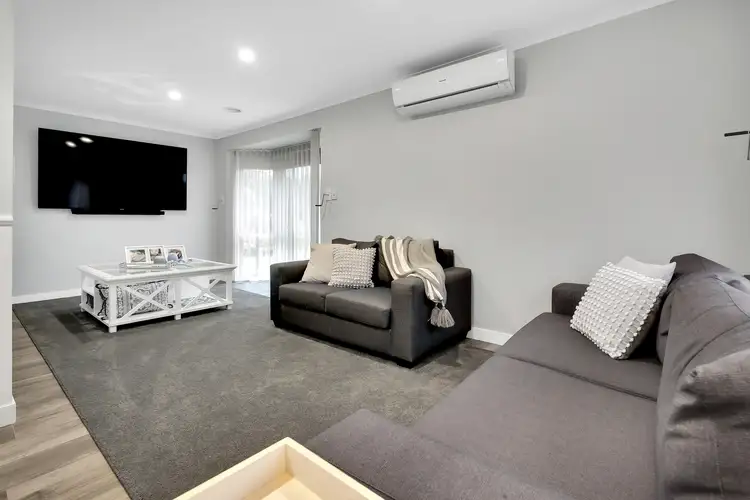 Fifth view of Homely house listing, 6 Winsham Court, Craigieburn VIC 3064