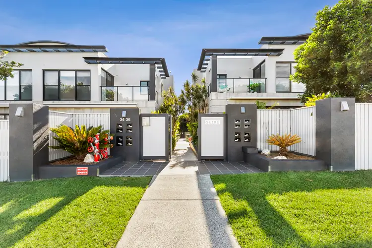 11/34 Golf Avenue
