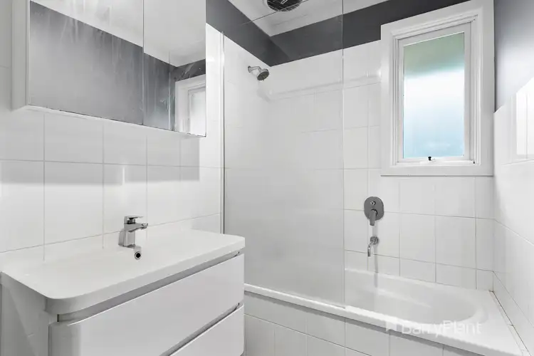 Sixth view of Homely unit listing, 2/18b Catherine Street, Boronia VIC 3155