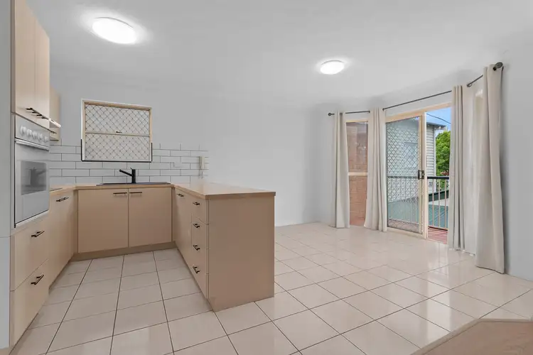 Main view of Homely unit listing, 4/15 Cambridge Street, Bulimba QLD 4171