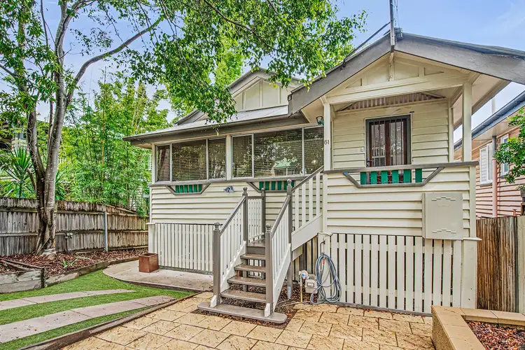 61 Grosvenor Street, Balmoral QLD 4171