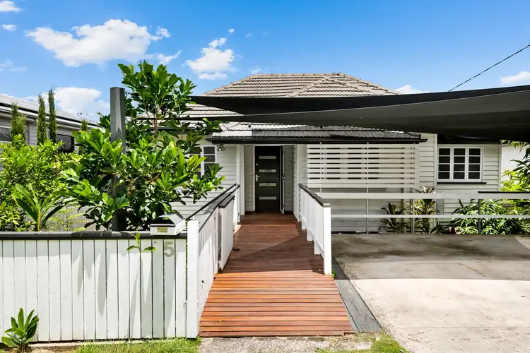 5 Avesnes Street, Holland Park QLD 4121