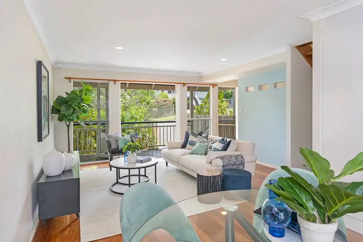 2/7 Miles Street, Hawthorne QLD 4171