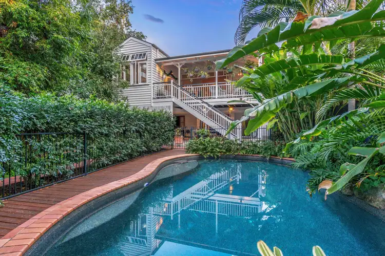 93 Barton Road, Hawthorne QLD 4171