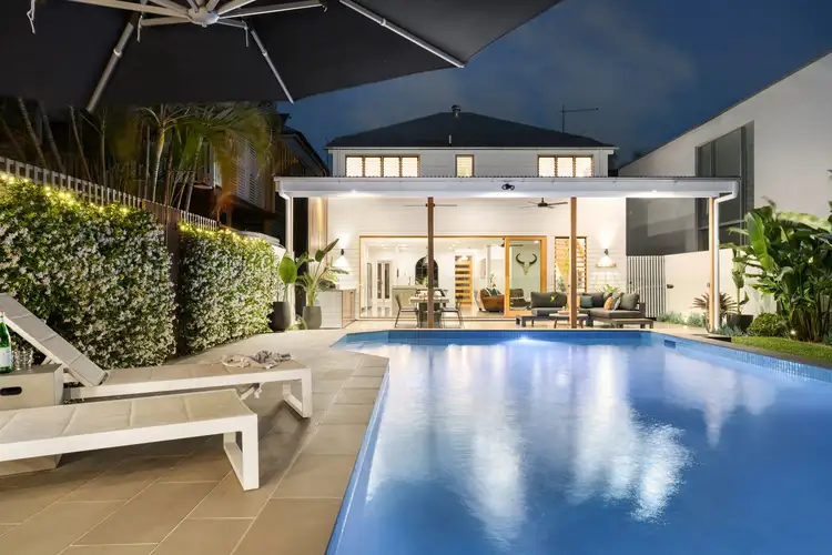 33 Barton Road, Hawthorne QLD 4171