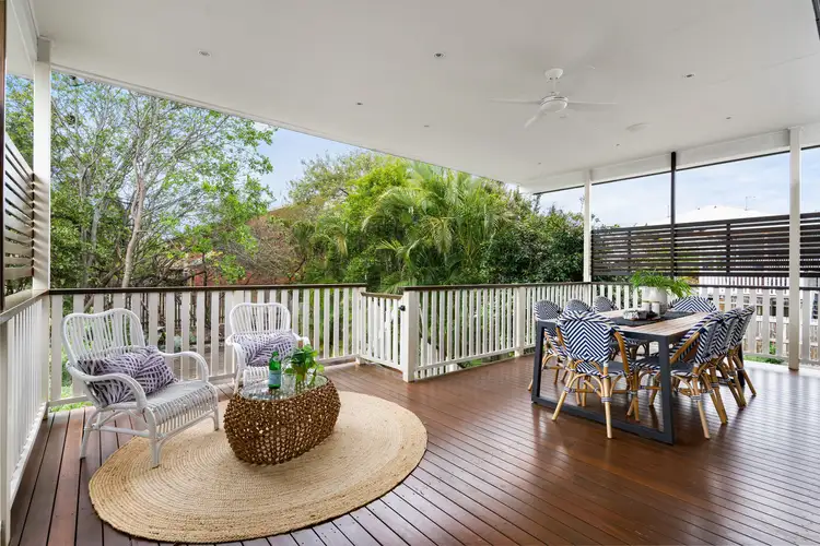 84 Smallman Street, Bulimba QLD 4171