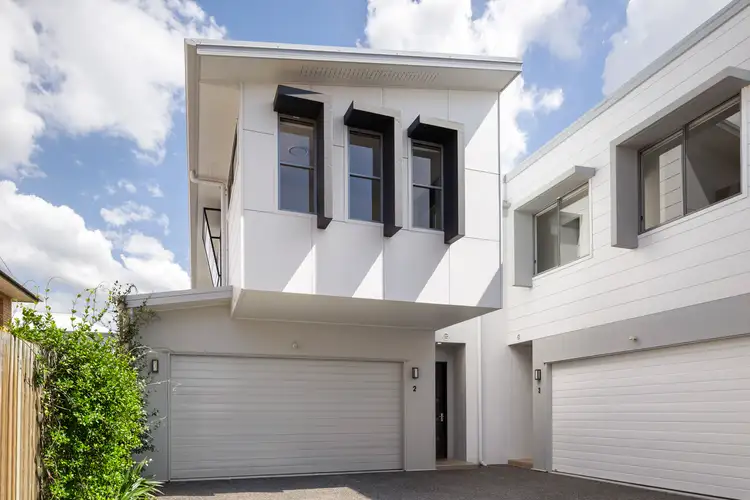2/92 Barton Road, Hawthorne QLD 4171