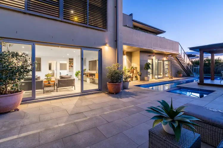 93 Hopetoun Circuit, Yarralumla ACT 2600