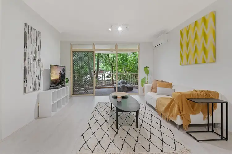 3/2 Bellbrook Avenue, Hornsby NSW 2077