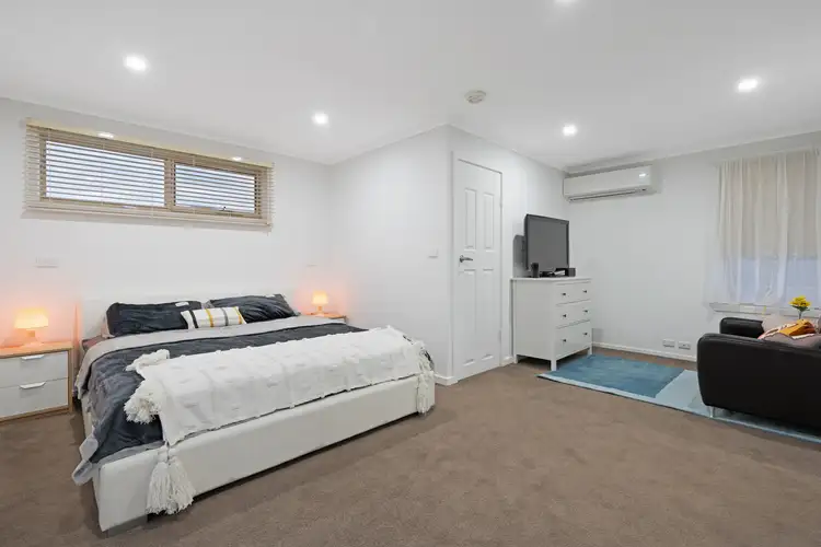 Sixth view of Homely house listing, 7 Spear Court, Glen Waverley VIC 3150