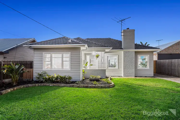 2 Kerr Street, Kingsville VIC 3012