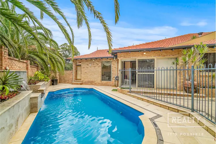 11 Landor Gardens, Woodvale WA 6026