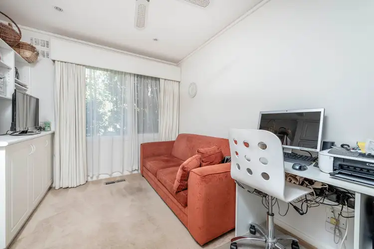 Fifth view of Homely house listing, 10 Breona Place, Lyons ACT 2606