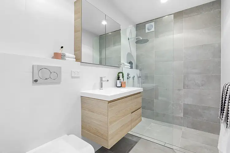 Fifth view of Homely apartment listing, 2/100 MacPherson Street, Cremorne NSW 2090