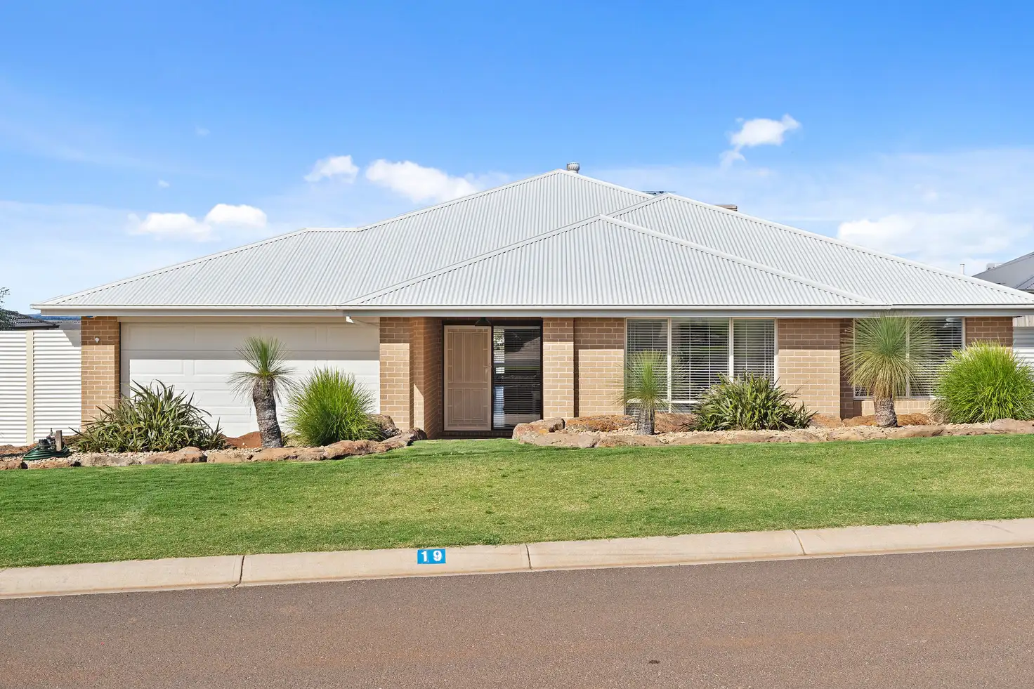 Main view of Homely house listing, 19 Currington Crescent, Darley VIC 3340