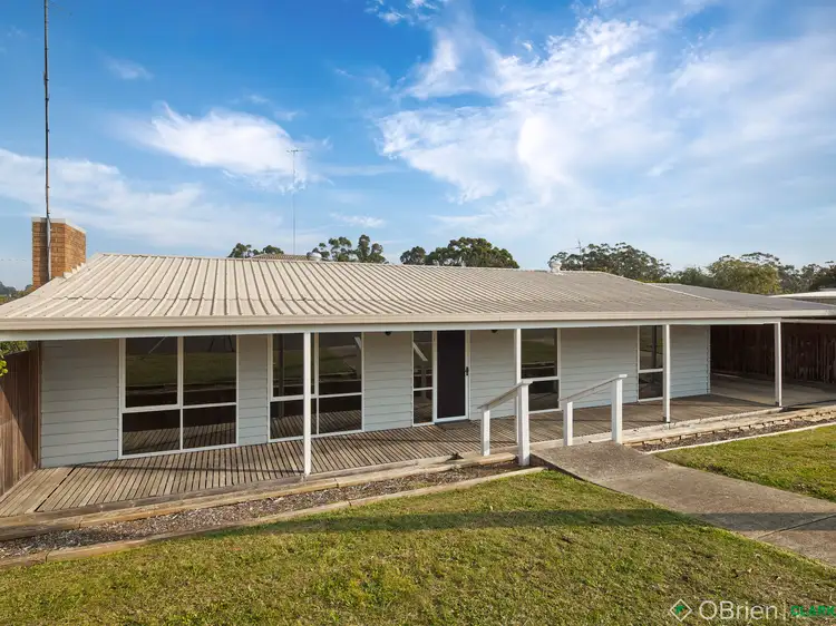 2 Holland Street, Drouin VIC 3818
