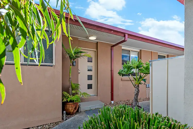 3 Lancaster Close