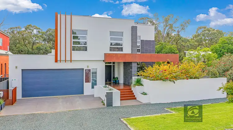 76 Pakenham Street, Echuca VIC 3564