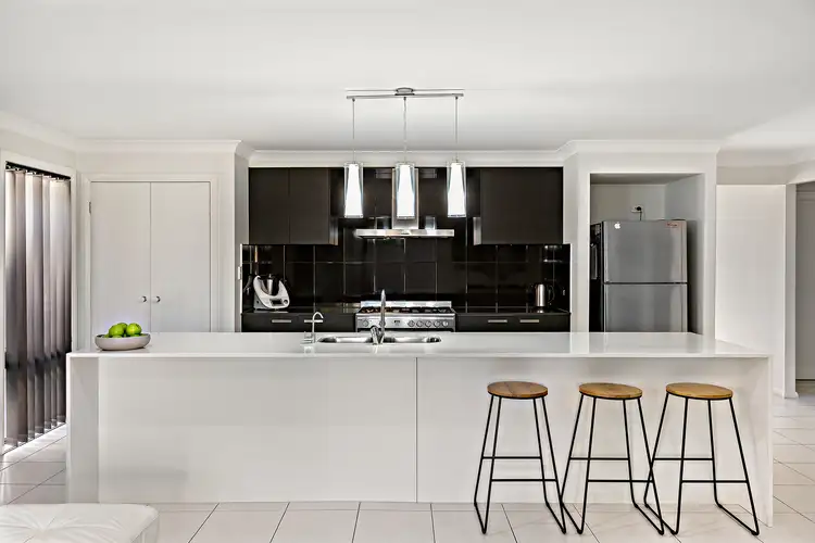 Third view of Homely house listing, 8 Vantage Circuit, Cameron Park NSW 2285