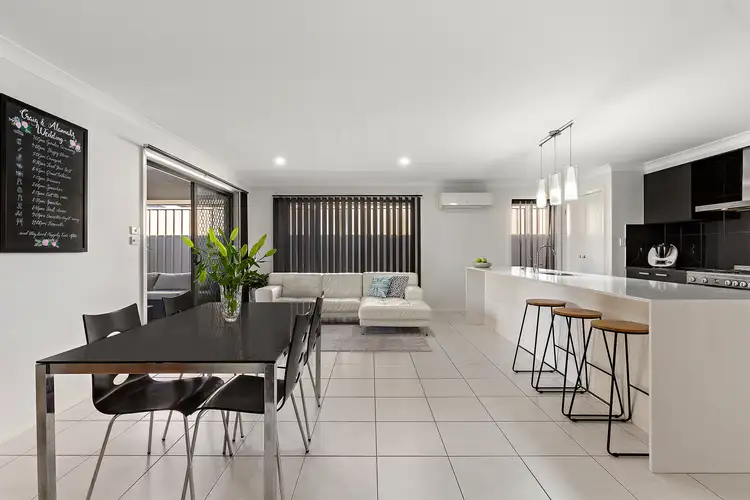 Fifth view of Homely house listing, 8 Vantage Circuit, Cameron Park NSW 2285