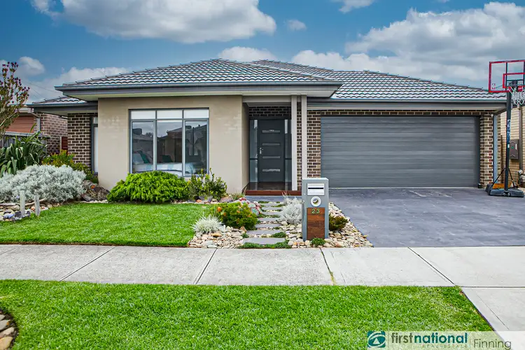 23 Fieldstone Crescent