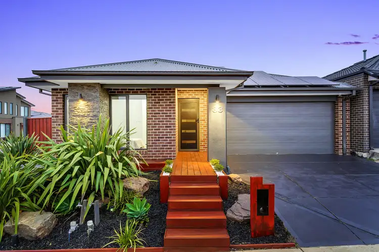33 Rathdowne Drive, Mickleham VIC 3064