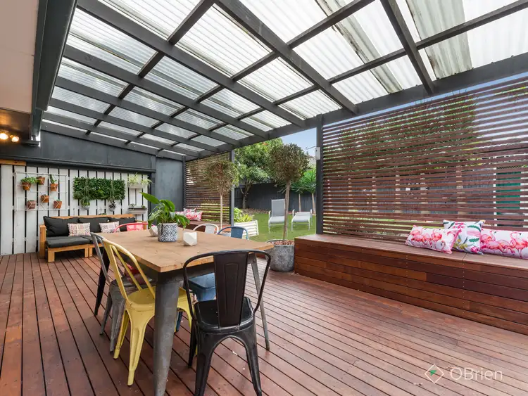 2 Falkiner Court, Carrum Downs VIC 3201