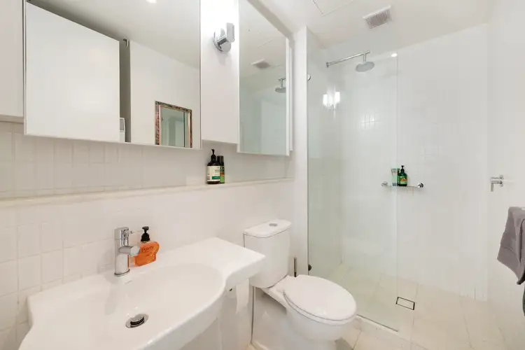 Sixth view of Homely apartment listing, 205/26-28 Broadway, Elwood VIC 3184
