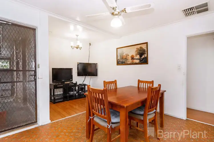 Fifth view of Homely house listing, 10 Dundee Street, St Albans VIC 3021