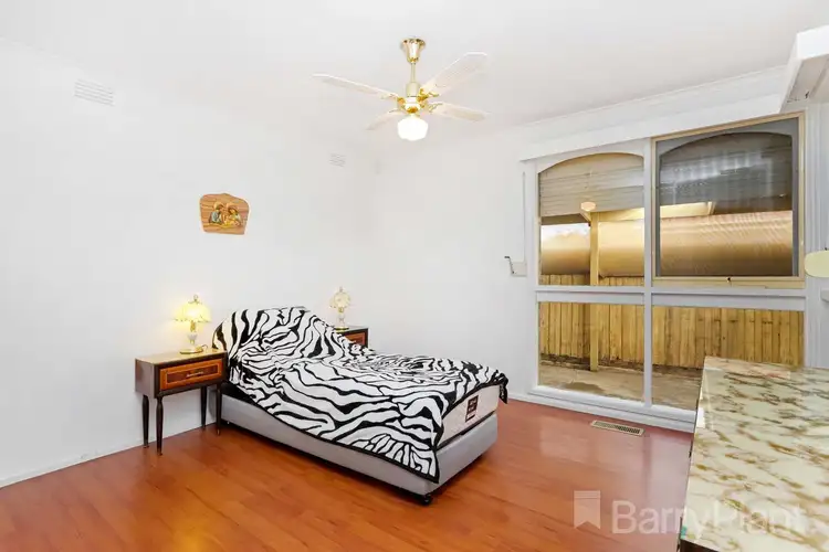 Sixth view of Homely house listing, 10 Dundee Street, St Albans VIC 3021
