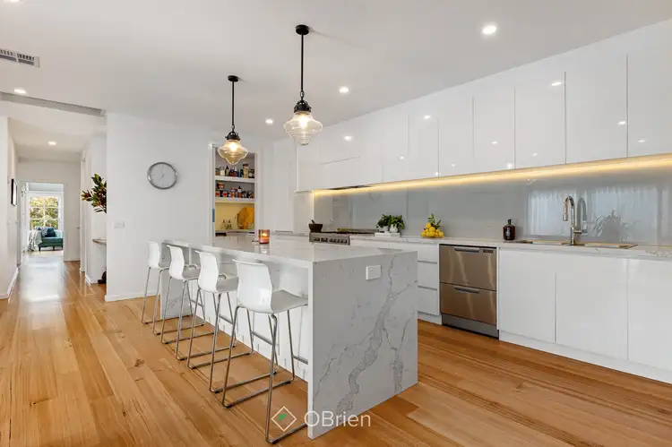 8 Daly Avenue, Rye VIC 3941