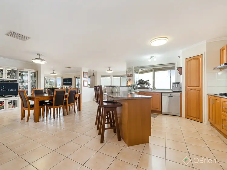 Sixth view of Homely house listing, 14 Candwindara Court, Langwarrin VIC 3910