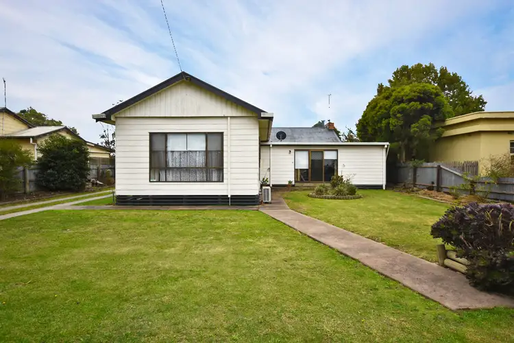 7 Owen Street, Heywood VIC 3304