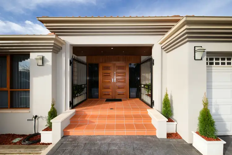 14 Throssell Street, Curtin ACT 2605