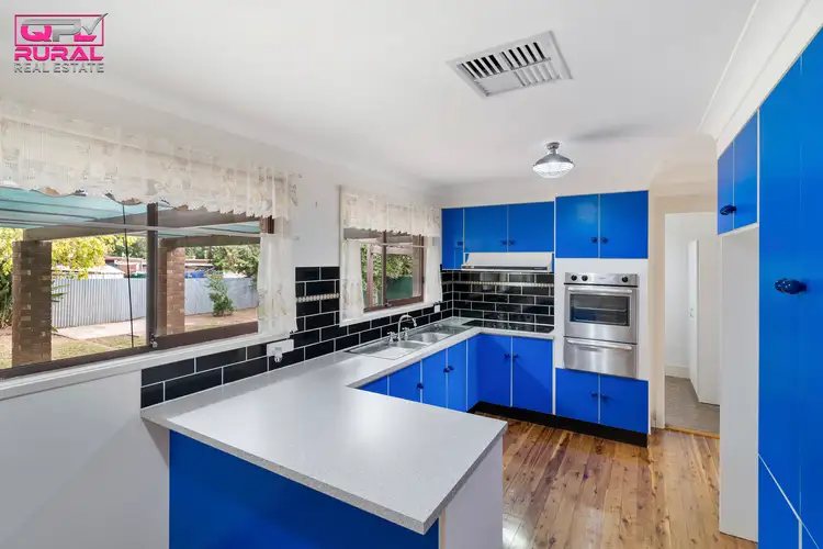 Fifth view of Homely house listing, 10 Japonica Place, Narrandera NSW 2700