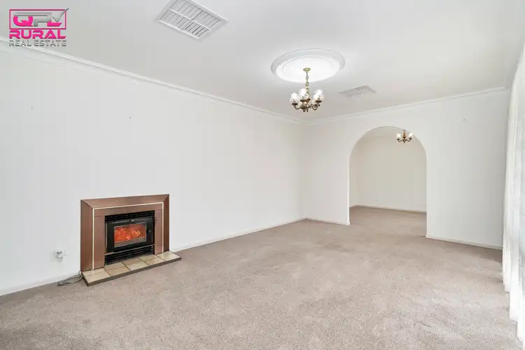 Seventh view of Homely house listing, 10 Japonica Place, Narrandera NSW 2700