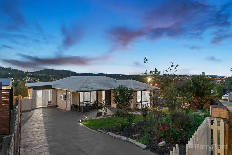 7 Angus Court, Pakenham VIC 3810