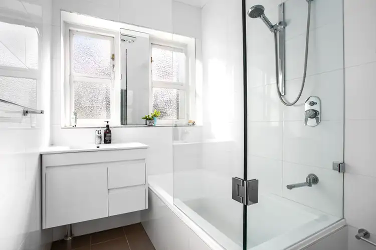 Fifth view of Homely apartment listing, 4/48 Flood Street, Bondi NSW 2026