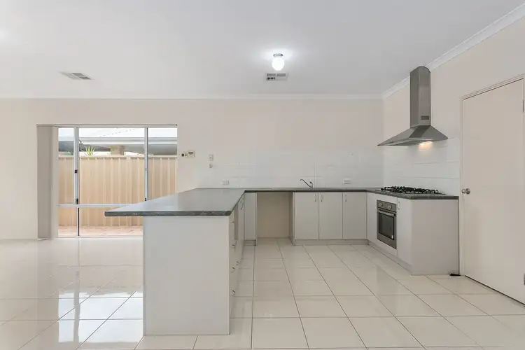 Fifth view of Homely house listing, 31 Amalfi Way, Canning Vale WA 6155