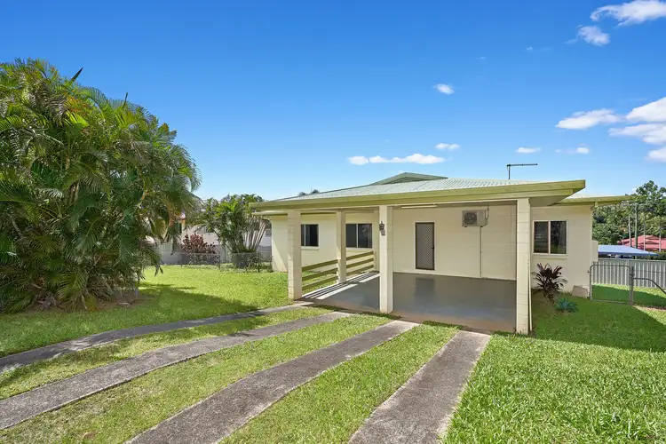 8 Helen Close, Smithfield QLD 4878