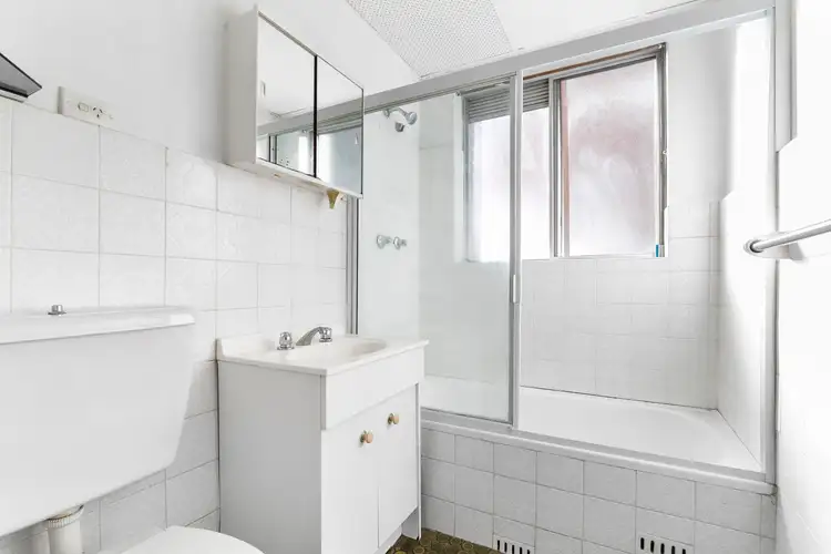 Fifth view of Homely unit listing, 1/5 Sturdee Parade, Dee Why NSW 2099