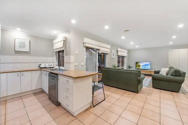 Fifth view of Homely house listing, 9 Sunrise Drive, Hillside VIC 3037