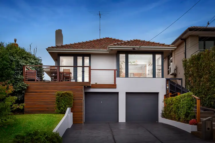 8 Dickens Street, Pascoe Vale South VIC 3044