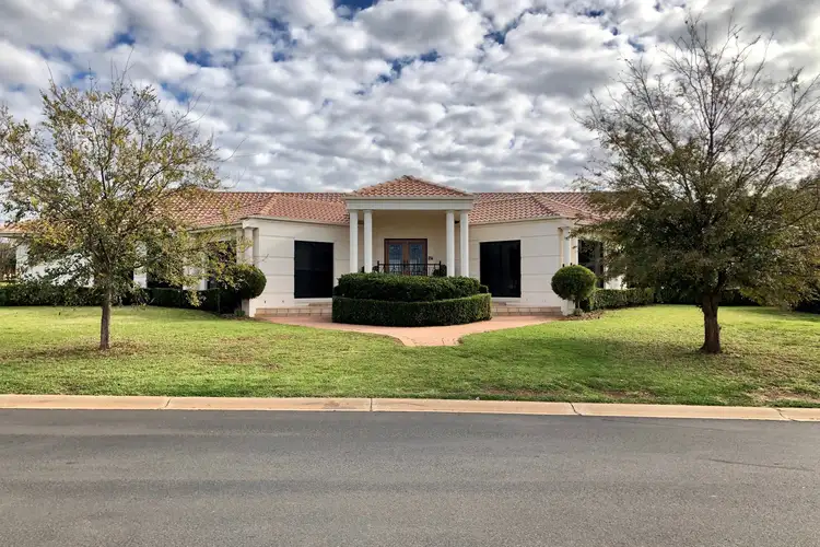 24 Lakeside Circuit, Dubbo NSW 2830