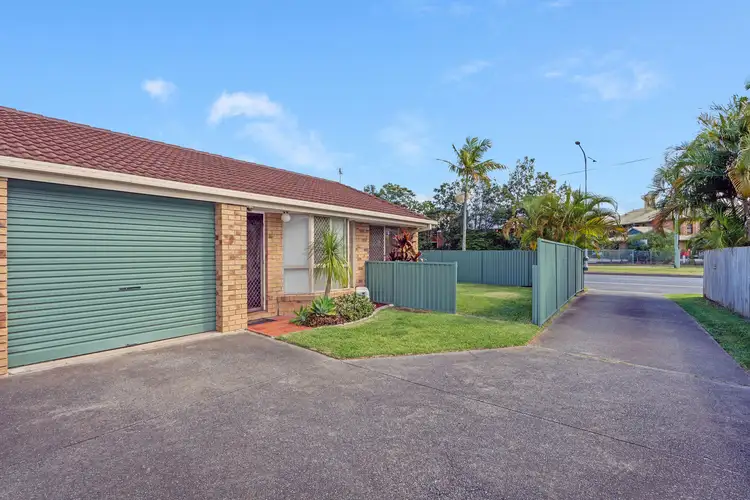 1/93 Olsen Avenue, Labrador QLD 4215