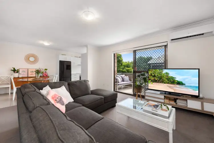 2/9 Pear Street, Greenslopes QLD 4120