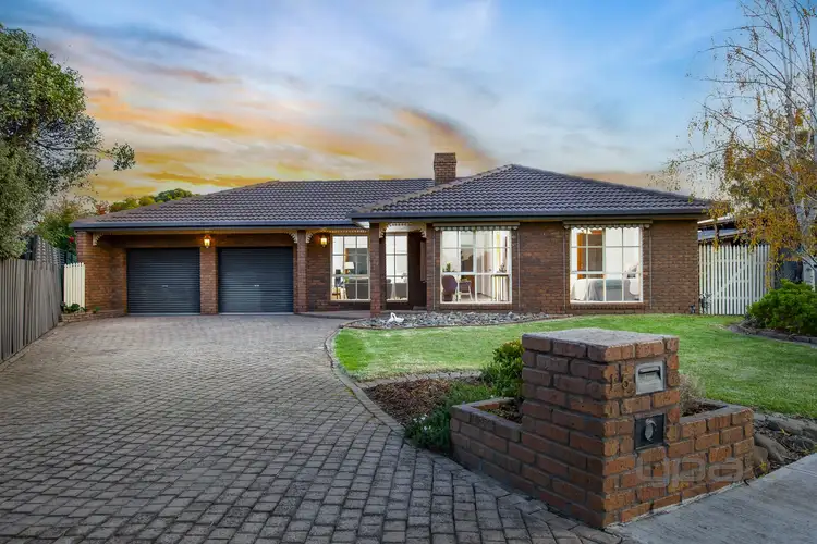 15 Bethanga Court, Taylors Lakes VIC 3038