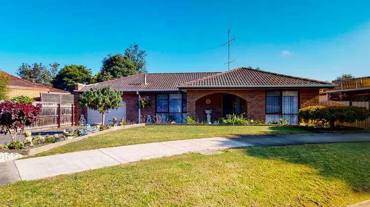 5 Crowe Court, Newborough VIC 3825