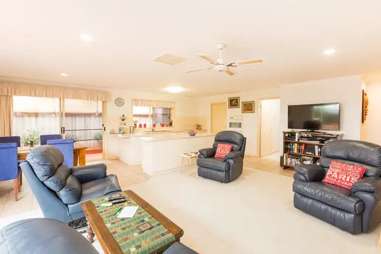 Second view of Homely house listing, 8 Macquarie Court, Mildura VIC 3500